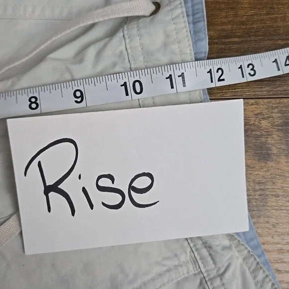 old navy white cargo shorts - Picture 5 of 6